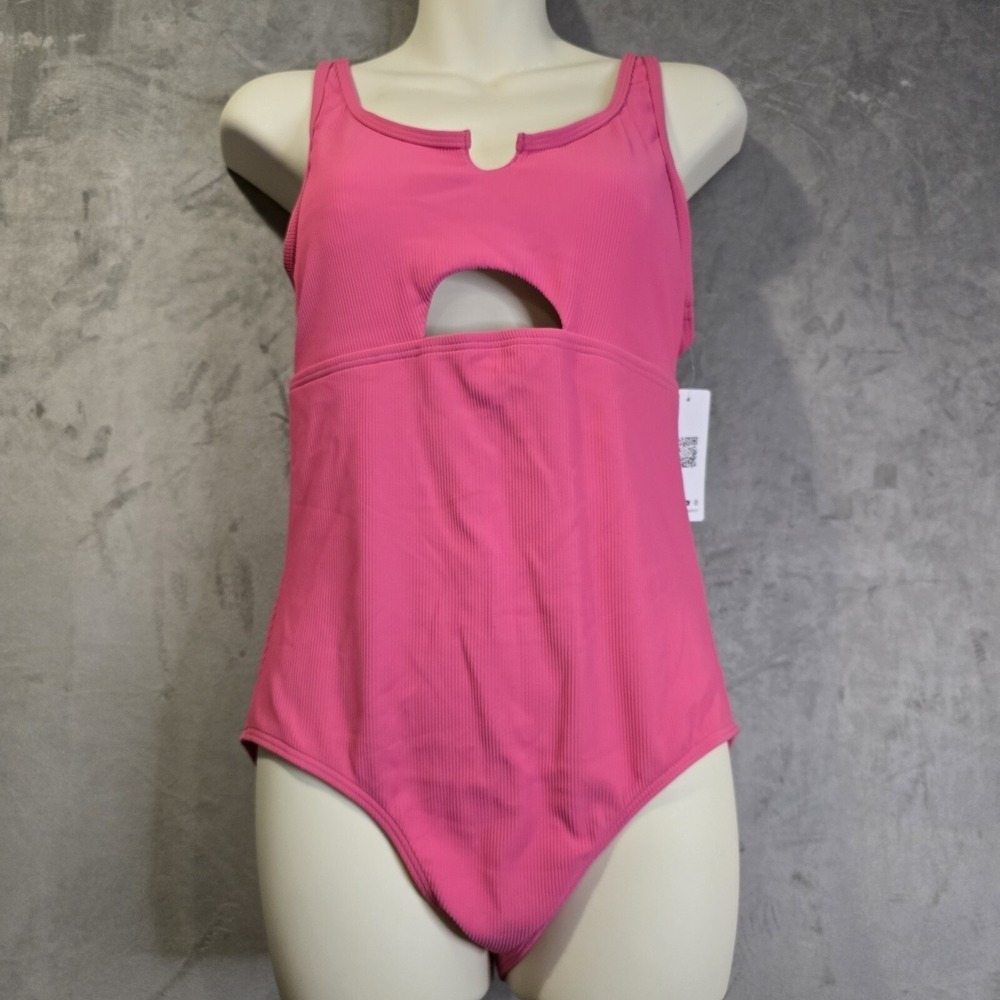 Charmo Cut Out Scoop Neck One Piece Swimsuit Size‎ Medium Adjustable Wide Strap